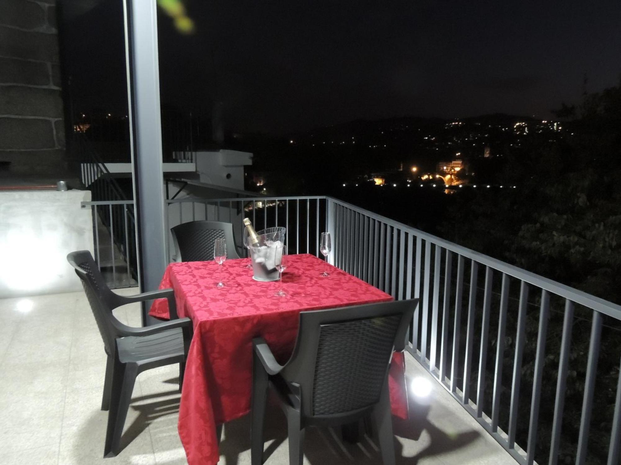 Apartamento Amarante - Vista Sao Goncalo الغرفة الصورة